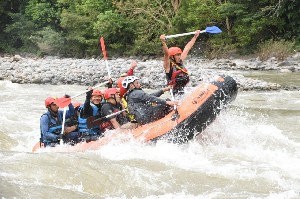 Forkopimda  Bener Ikuti Arung Jeram